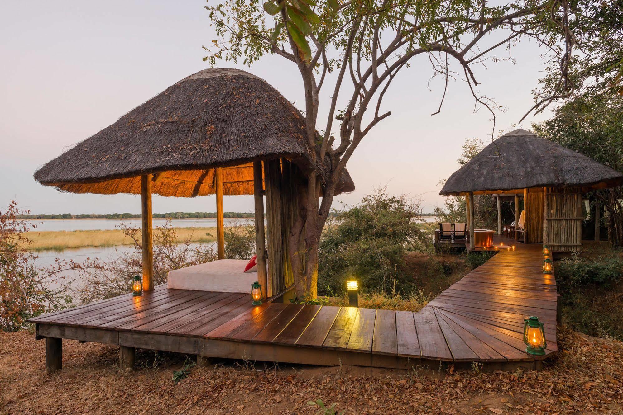 Royal Zambezi Lodge Mafuta Exterior photo